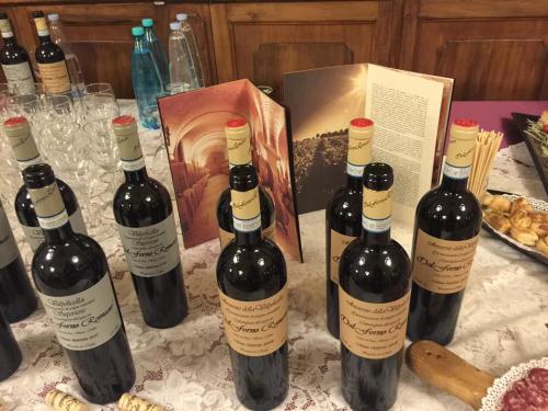 Servizio FISAR con i vini di Romano Dal Forno